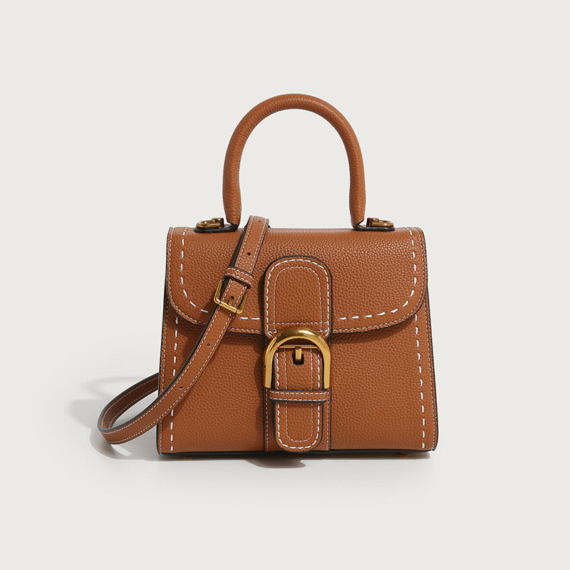 Diagonal saddle bag