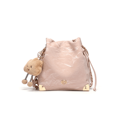 Single shoulder crossbody bucket bag