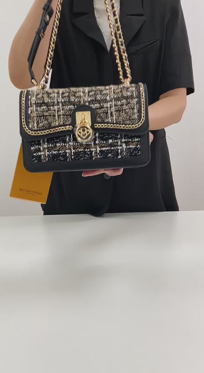 Small Chanel style shoulder bag